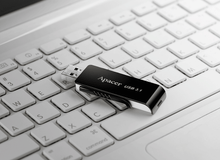 Load image into Gallery viewer, Apacer Flash Drive USB 3.0 16GB, AH355, Black RP
